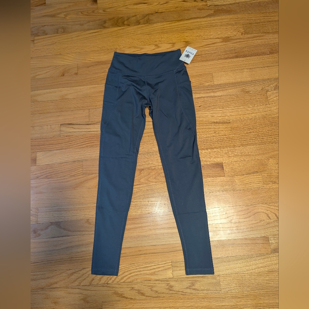 SMALL Fits4T Slate Athletic Leggings with Pockets